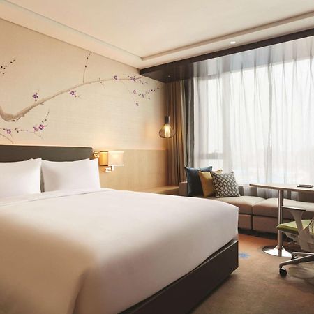 Hilton Garden Inn Дандонг Екстериор снимка