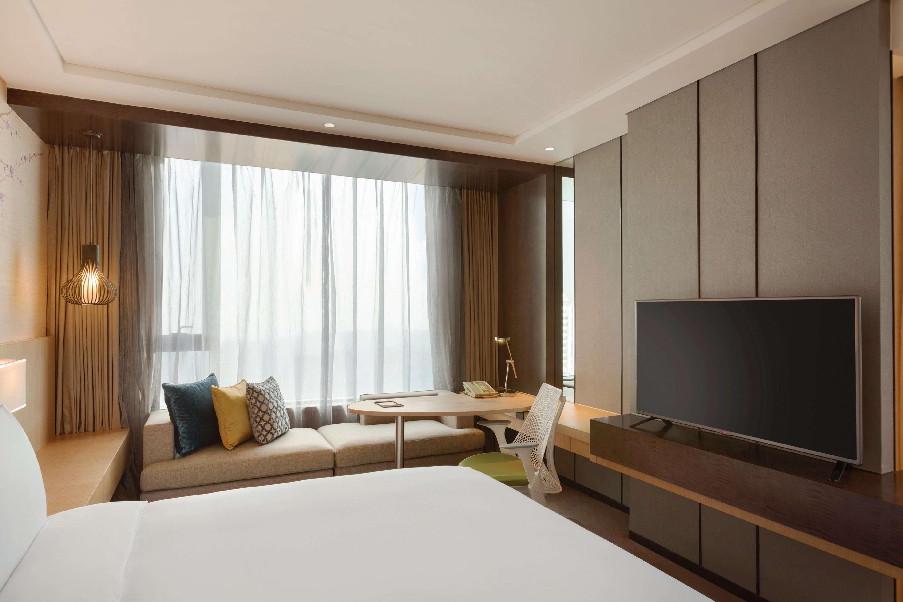 Hilton Garden Inn Дандонг Екстериор снимка