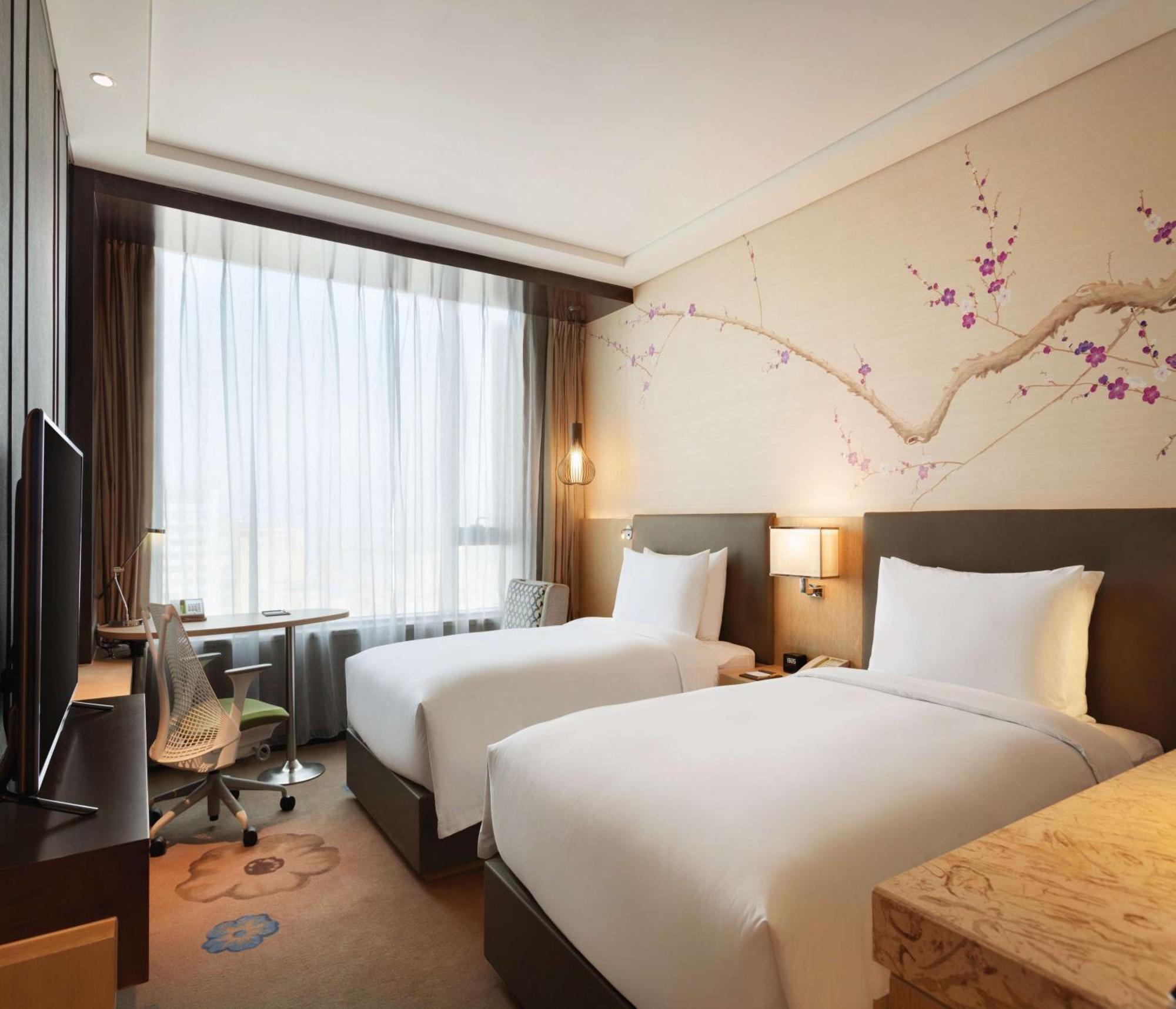 Hilton Garden Inn Дандонг Екстериор снимка